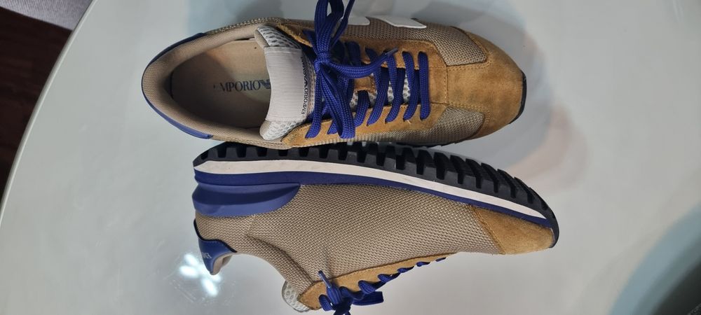 3 pares de sapatilhas Emporio Armani, EA7( VENDIDAS) preço de cada par