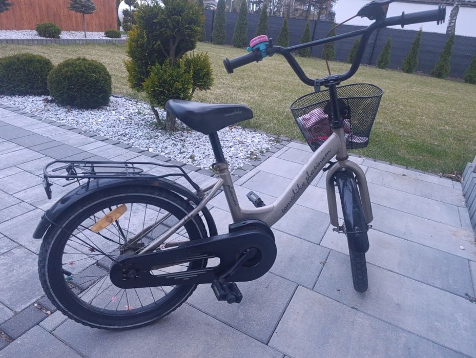 Rower dziecięcy.