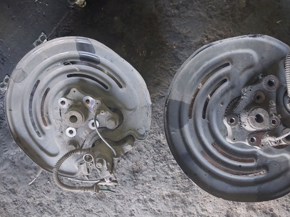 Ступиці задні рено трафік опель віваро