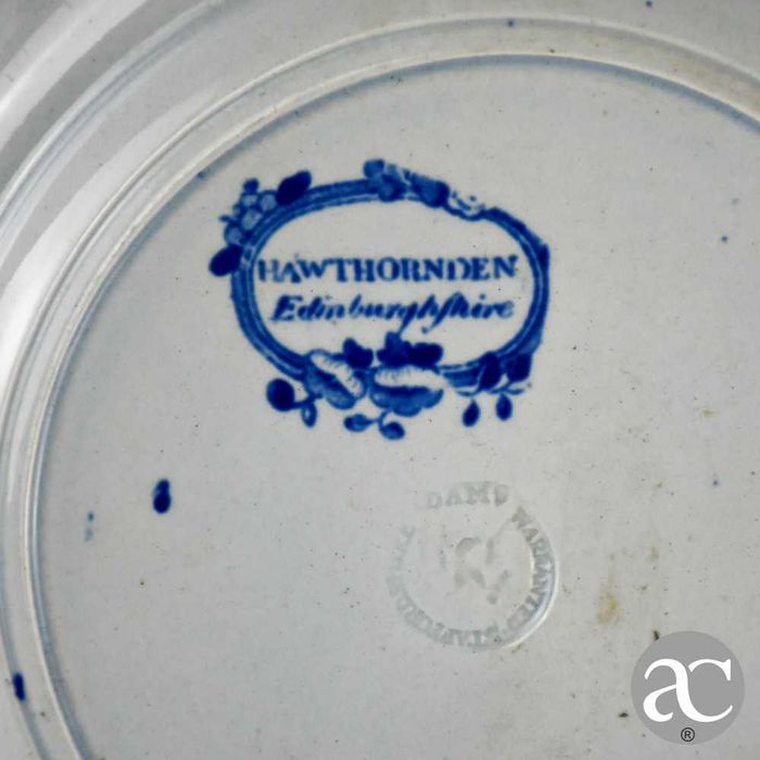 Par de pratos rasos em faiança inglesa Sttafordshire