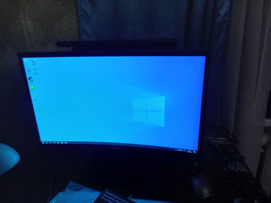 Монітор вигнутий  Samsung C24F390FHI