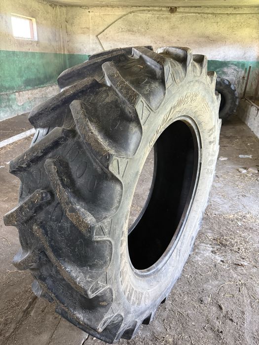 Opona BKT 520x70 r38