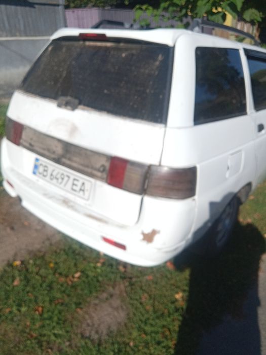 автомобіль ваз2111