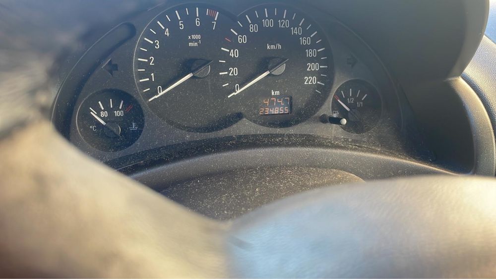 Opel Corsa C 1.2 Gasolina – 2002