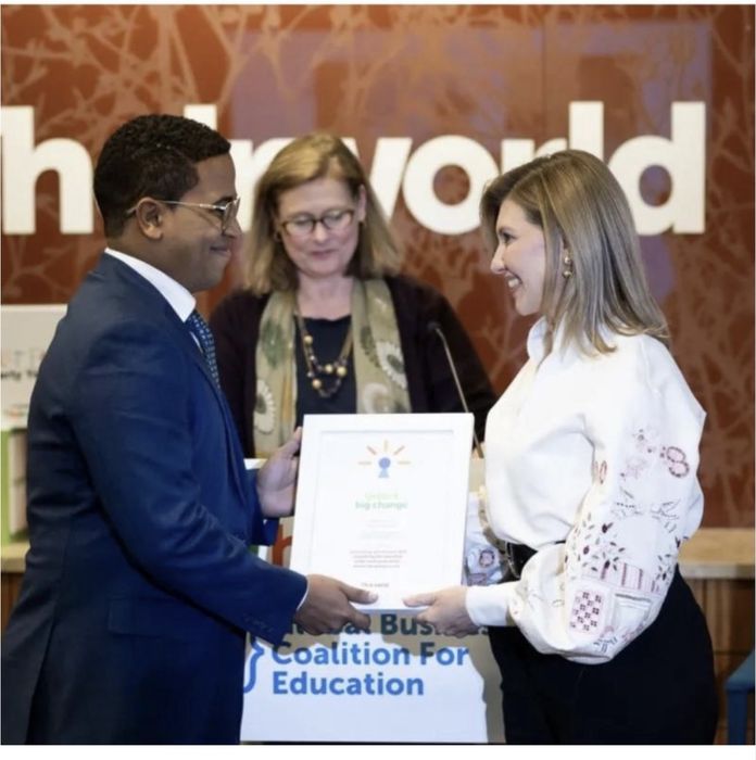 Вишиванка GUNIA яку одівала п.ЗЕЛЕНСЬКА