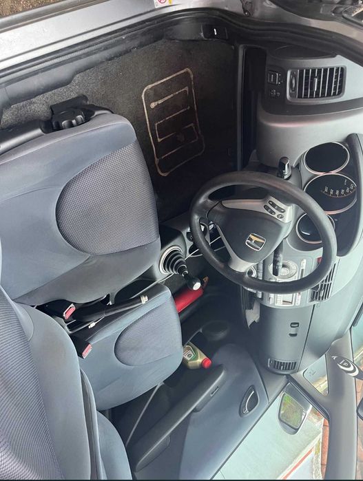 Honda Jazz 1.4 i.DSI - 2006 Gasolina