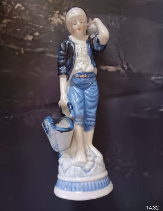 Conjunto de duas estatuetas444996438040268801