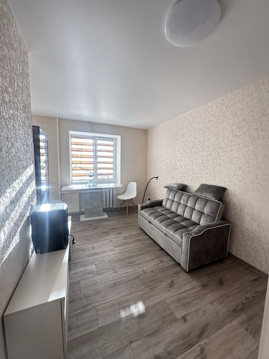 Зигіна, 2х кімнатна студія 17000грн + комунальні