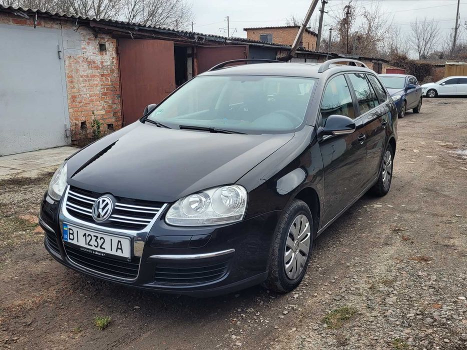 Автомобіль Volkswagen Golf