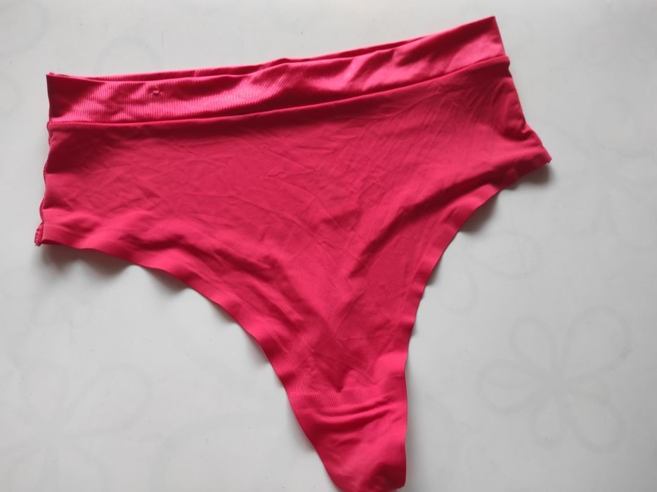 Stringi ślskie lycra r.s nowe