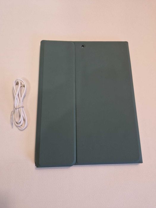 Etui z klawiaturą  do SAMSUNG GALAXY TAB A8 10.5 X200