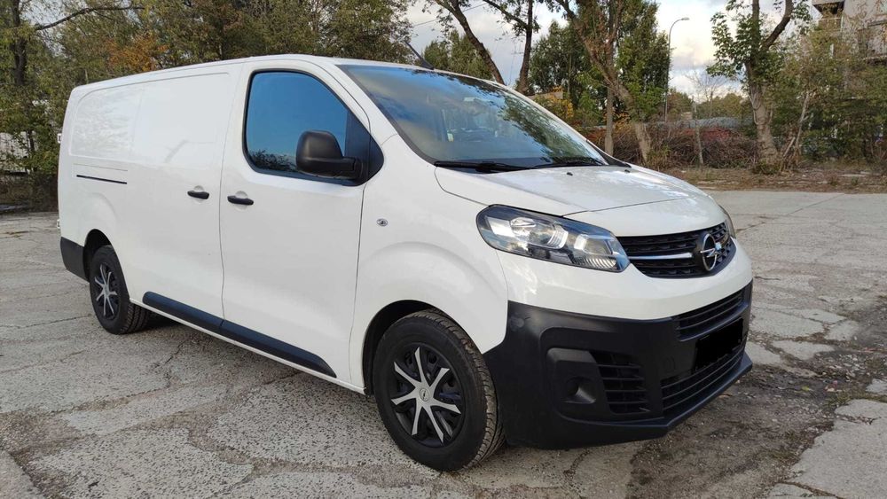 Wynajem lub wypożyczenie auta dostawczego / furgon / busa L2H1