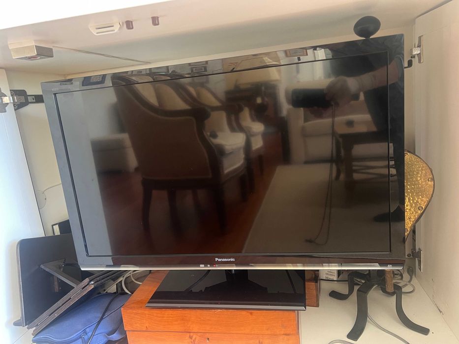 TV Panasonic 32" (LED LCD) - Modelo TX-L32X5E