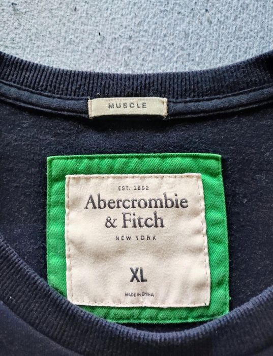 T-shirt Abercrombie e Fitch