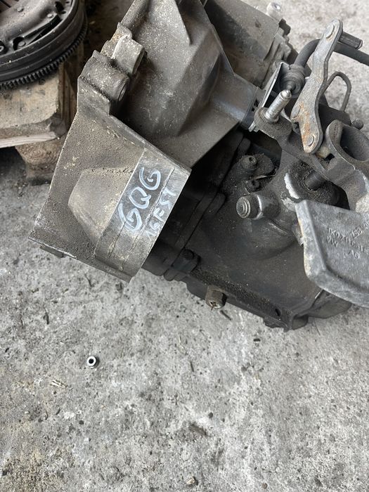 Skrzynia biegów / GQG /1.6 FSI  6 biegów / VW Golf 5/Turan /Passat b6