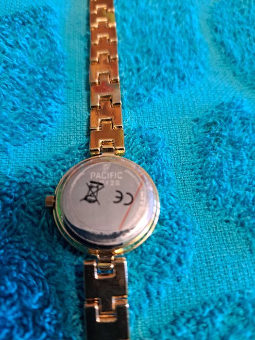 Okazja ! Zegarek damski  PACIFIC z piękną bransoletką .
