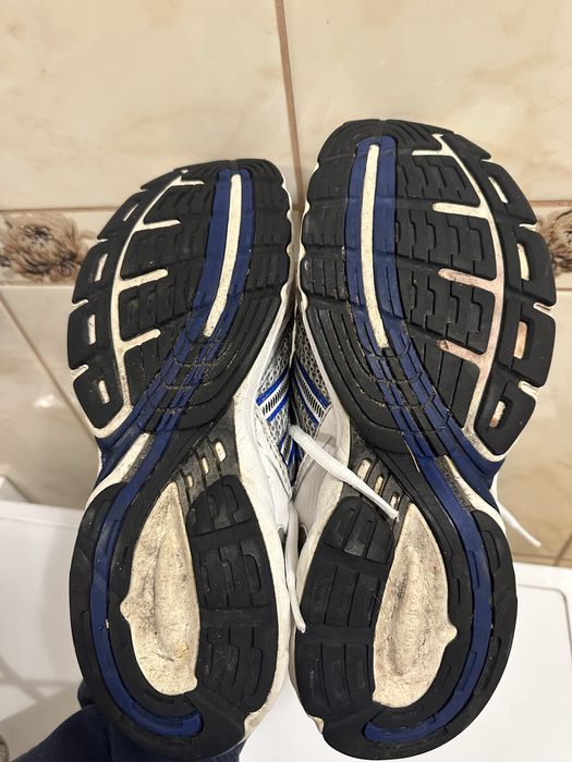 Кросівки Adidas Adiprene