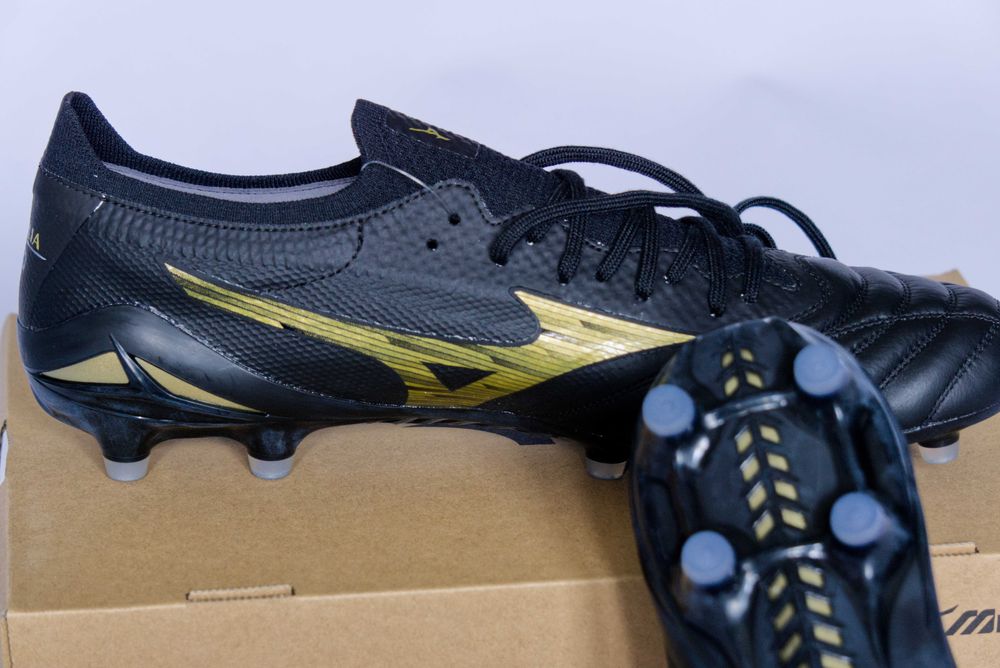 Buty piłkarskie Mizuno Morelia Neo 4 Elite MD 44.5