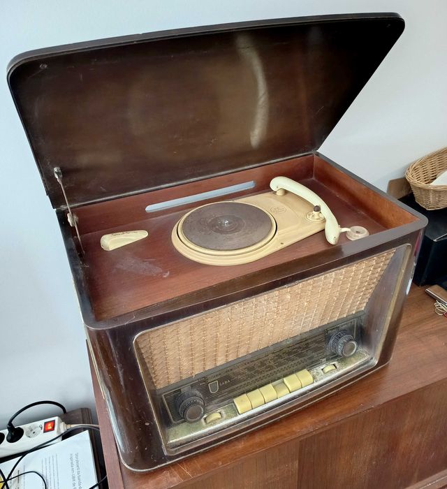 Telefonia vintage Saba Phono-Super 7-E