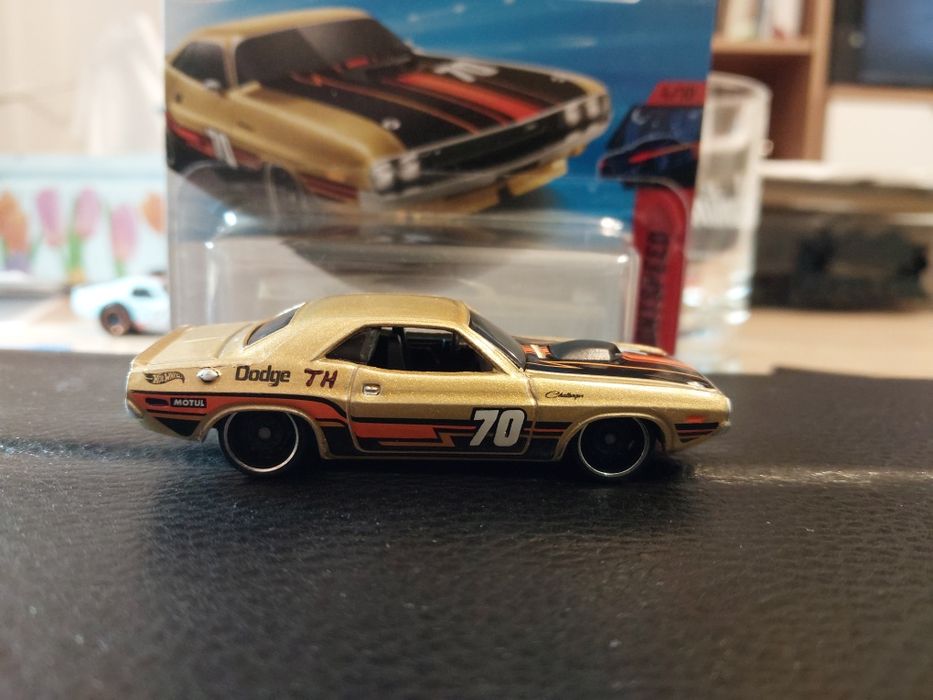 Hot Wheels 70' Dodge Hemi Challenger Custom