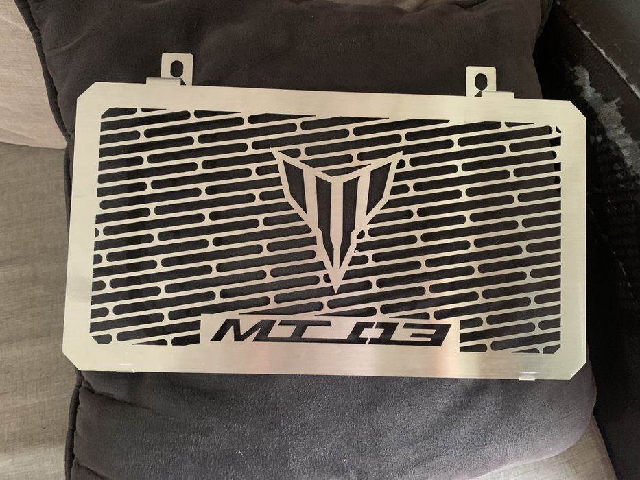 Protetor do radiador para a mota Yamaha MT-03
