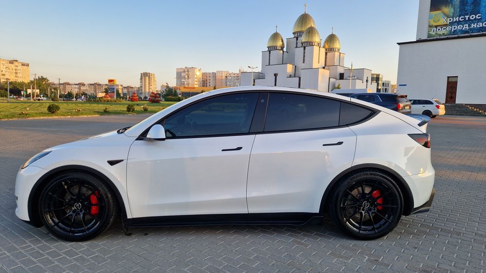 Tesla Model Y Performance