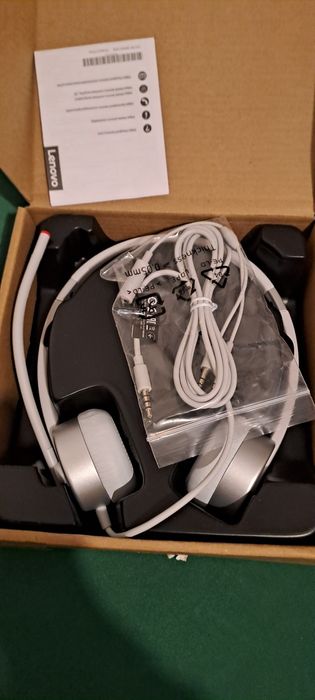 Auscutadores Lenovo novos