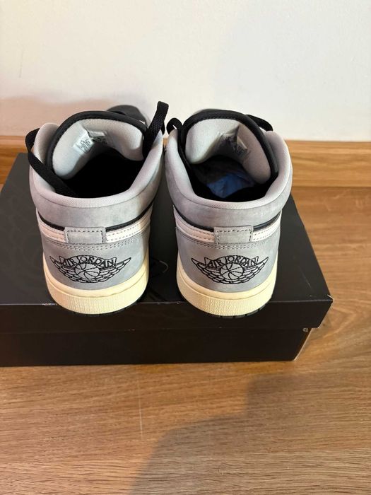Nike Jordan 1 Low SE Cinza/Preto