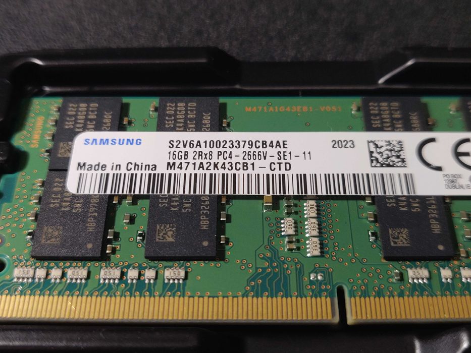 Samsung 16 GB x 2 SO-DIMM DDR4 (2666 MHz). Итого: 32 GB