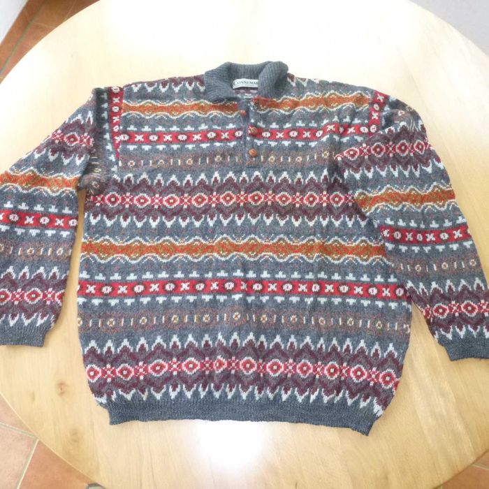 Pulôver / camisola em lã virgem da AIemanha, muito quente.