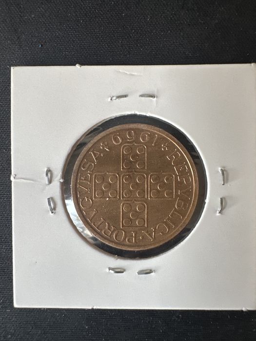 Moeda 1 escudo 69 soberba
