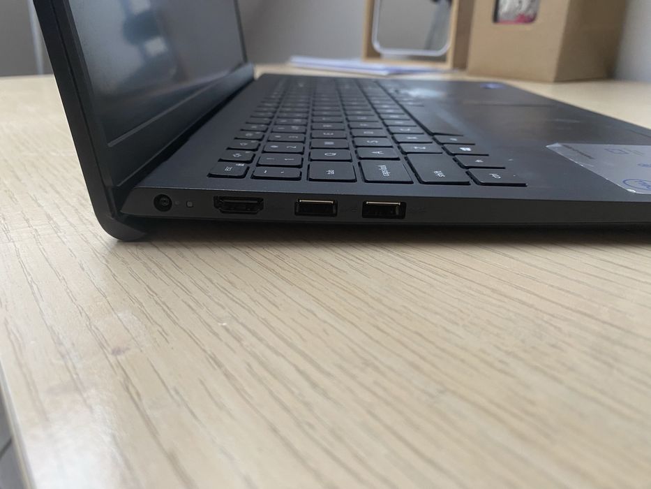 Laptop Dell Inspiron 15 3000