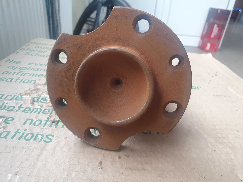 Piasta Fiat 126 p Maluch do Przyczepki