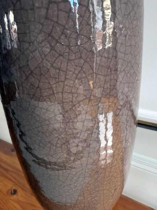 Vaso em cerâmica castanho