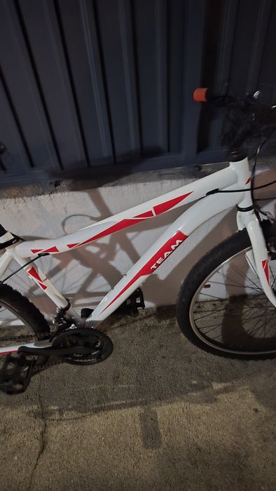 Bicicleta marca Team roda 26 pouca utilização