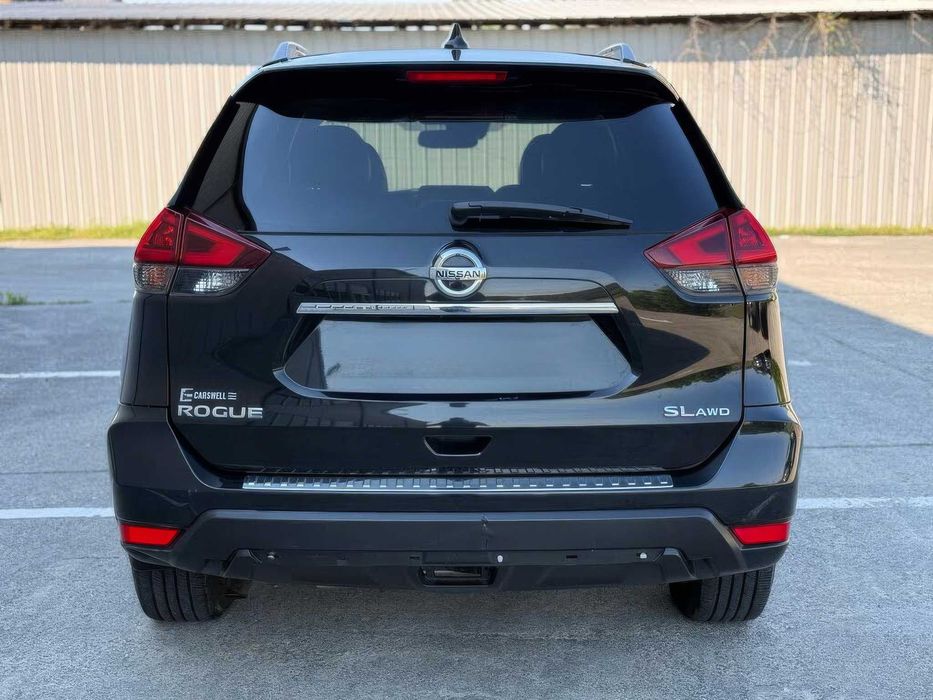 Nissan Rogue SL      2018