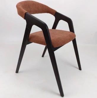 Стілець деревʼяний зі спинкою