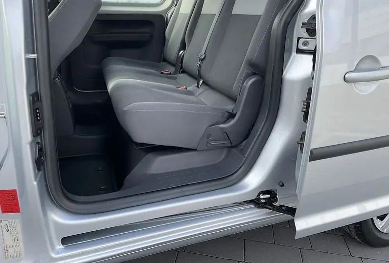 Каддік maxi 7місць 2012р