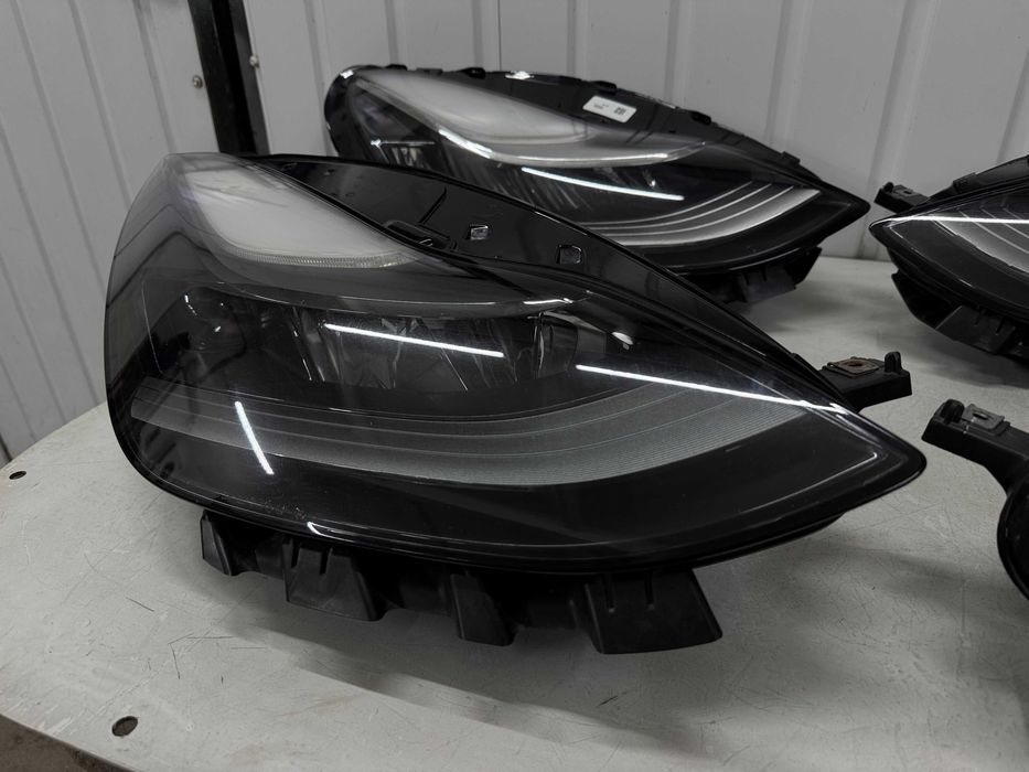 Фара права ліва Tesla Model 3 фара Тесла рест/дорест фара Тесла тройка
