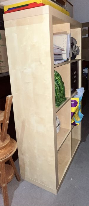 armario com compartimentos