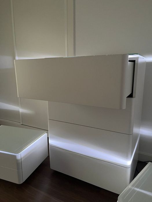 Aparador/Camiseiro 4 gavetas lançado branco com led Antarte