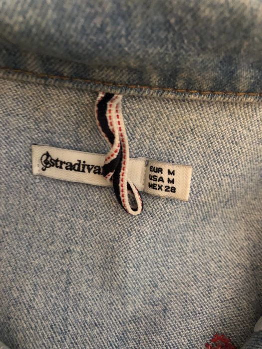 Stradivarius denim jacket, size M. In good condition64584210893058124