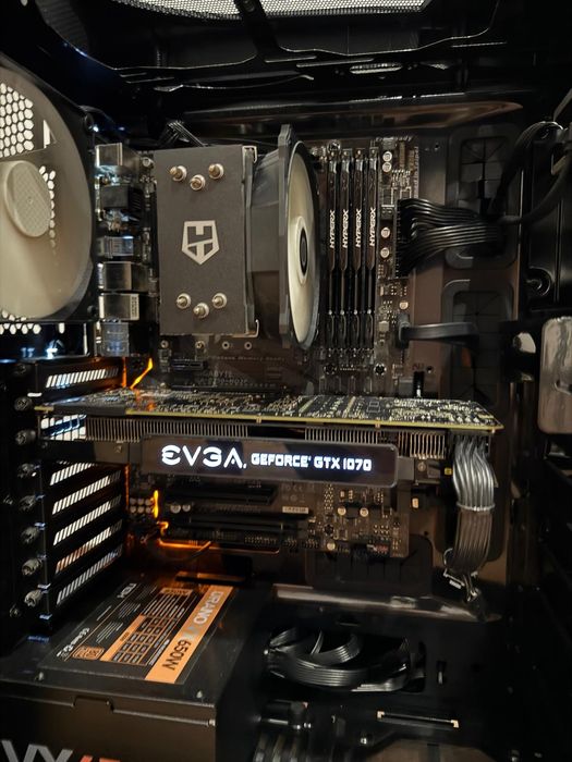 PC gamer i7 7700/GTX 1070 8GB/ 16GBRAM/SSD