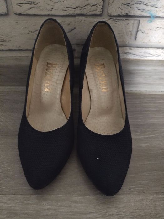 Szpilki 35 granatowe