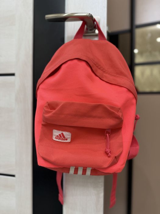 Рюкзак фірми Adidas