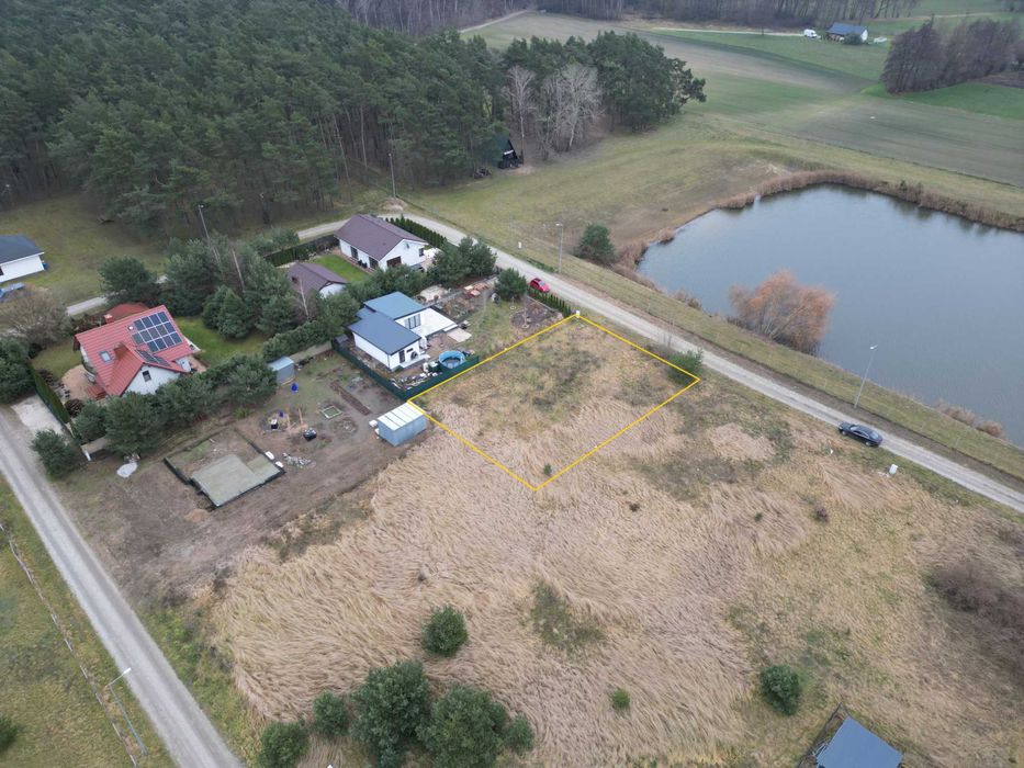 Działka w Dębiczku pod Środą Wielkopolską, piękna i otoczona naturą