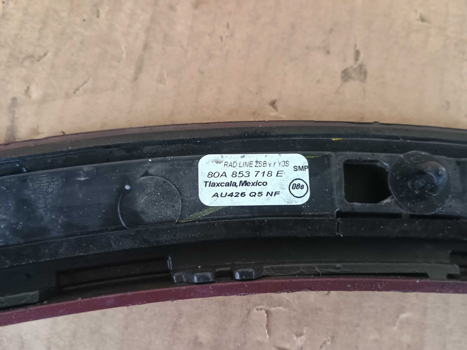 Listwa nakładka błotnika przód prawa AUDI Q5 II ORYGINAŁ 80A