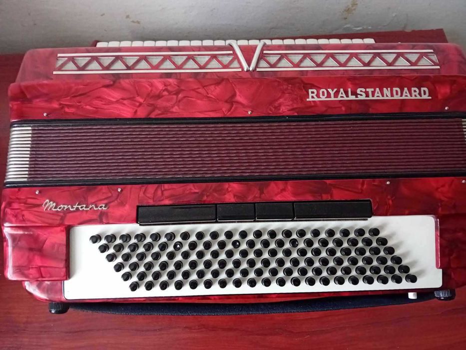 Akordeon Royal Standard Montana