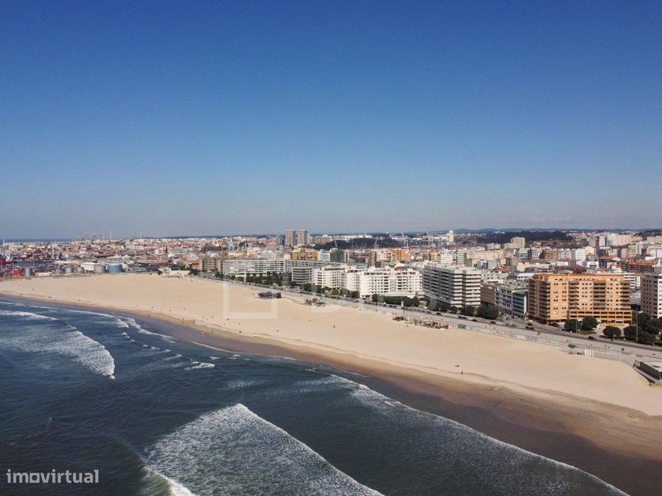 Apartamento T1 com varanda, na Foz do Douro