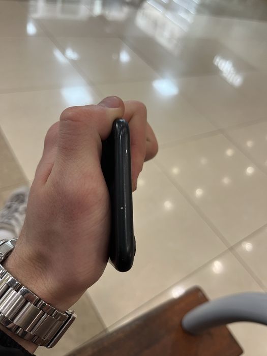 Продам Айфон XR в робочому стані